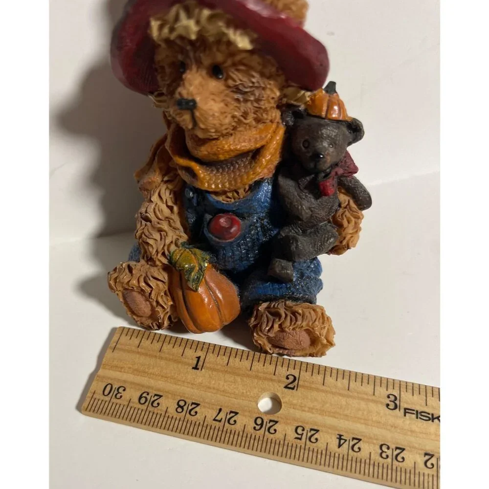 Resin Bear Pumpkin Figurine Fall Harvest Collectible Thanksgiving